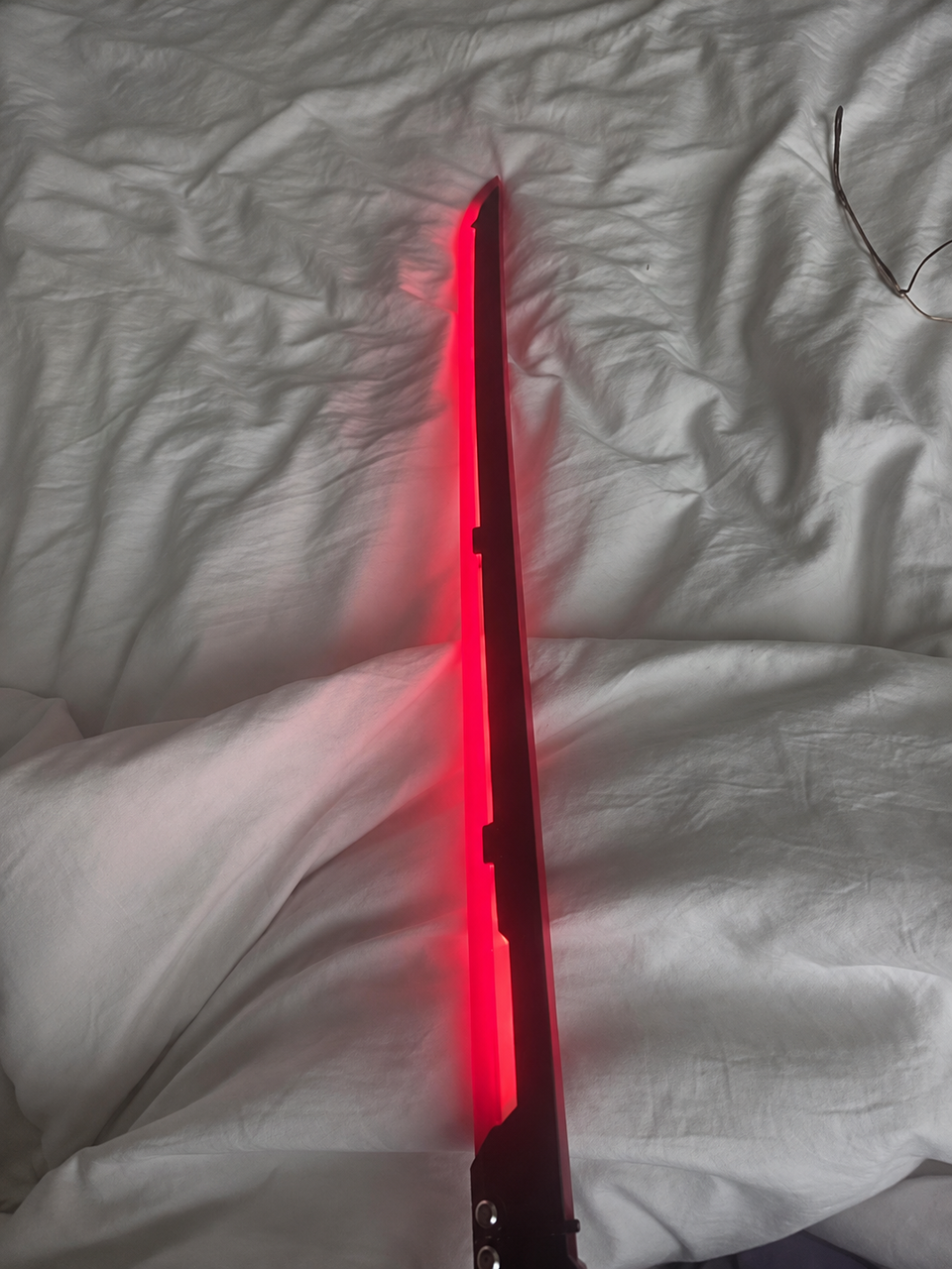 Rechargeable LED Cosplay Sword — 31.3″ Light-Up Prop